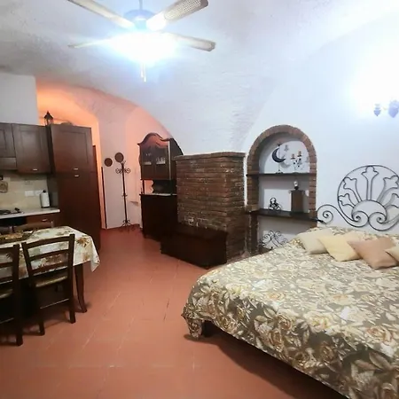 Casa Cantina Ad Un Passo Dal Mare * Santo Stefano al Mare